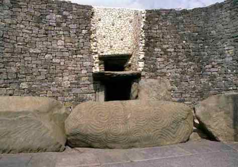 Entrance and Roofbox